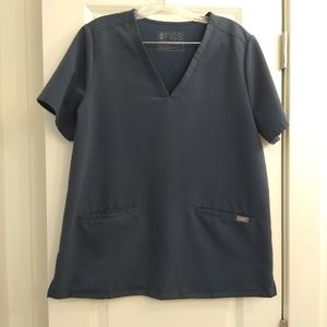 Dark Harbor Casma 2 pocket scrub top